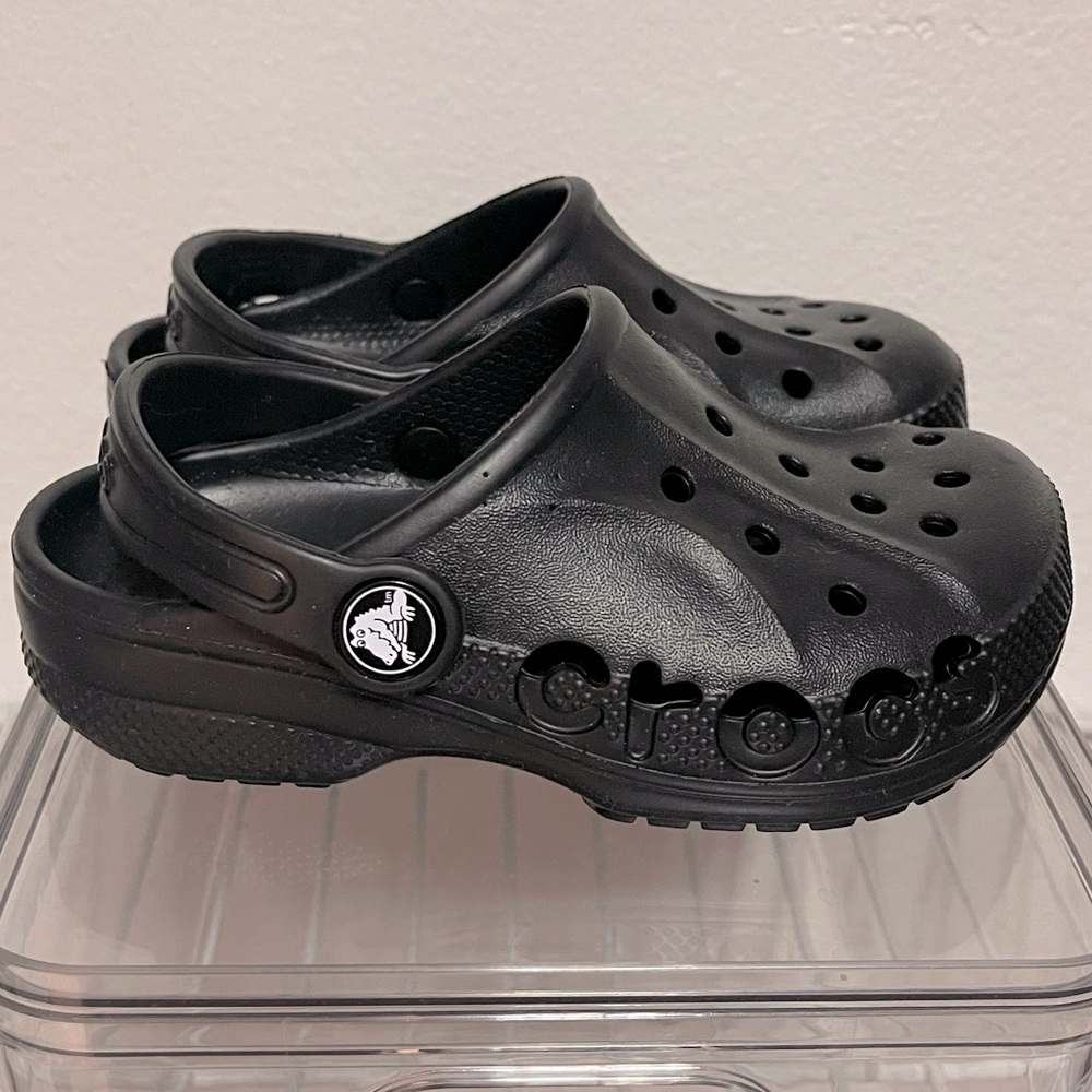 Like new toddler size C10 black Baya Crocs